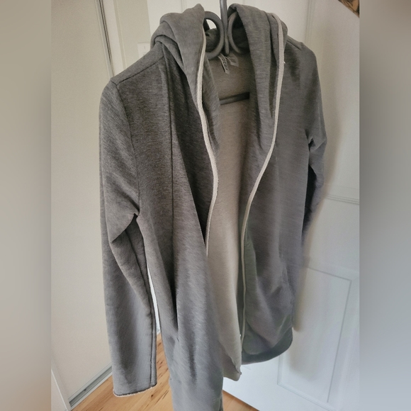 H&M DIVIDED Grey Cardigan XS LIKE NEW! - Picture 8 of 8